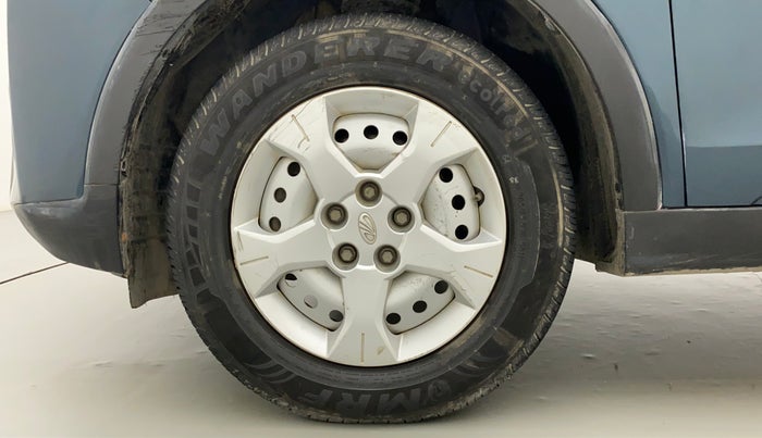 2020 Mahindra XUV300 W4 1.2 PETROL, Petrol, Manual, 43,684 km, Left Front Wheel