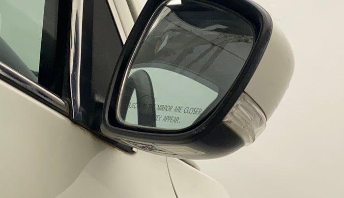 2020 Maruti Dzire ZXI PLUS AMT, Petrol, Automatic, 55,907 km, Right rear-view mirror - Cover has minor damage