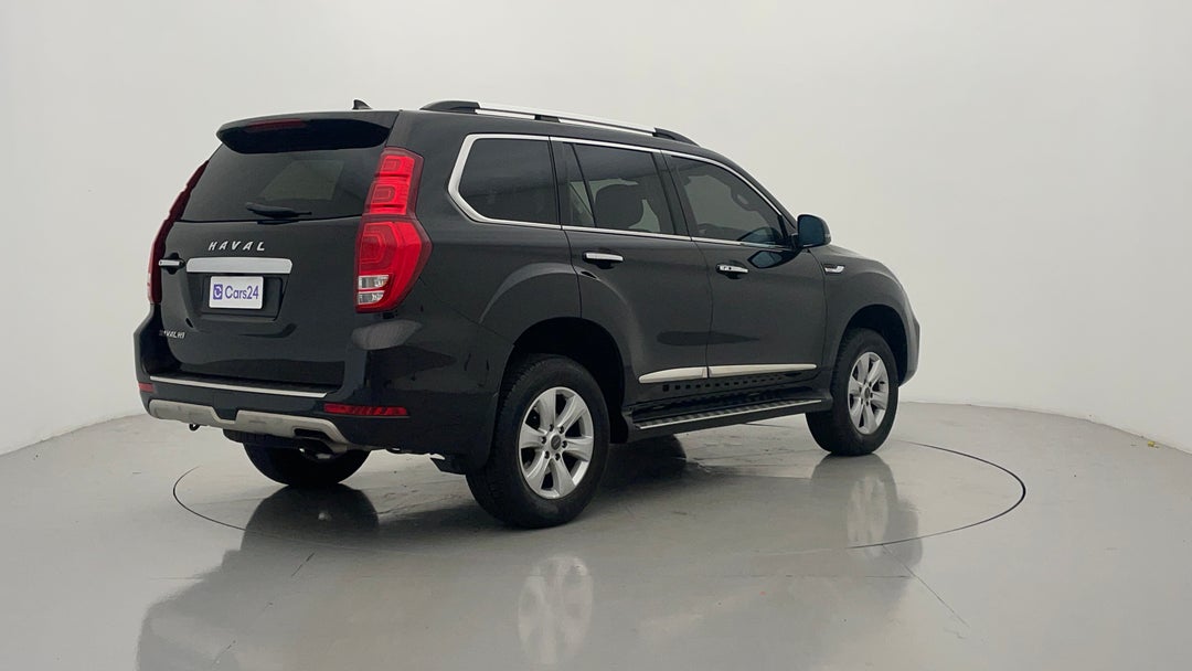 Right Back Diagonal (45- Degree) View