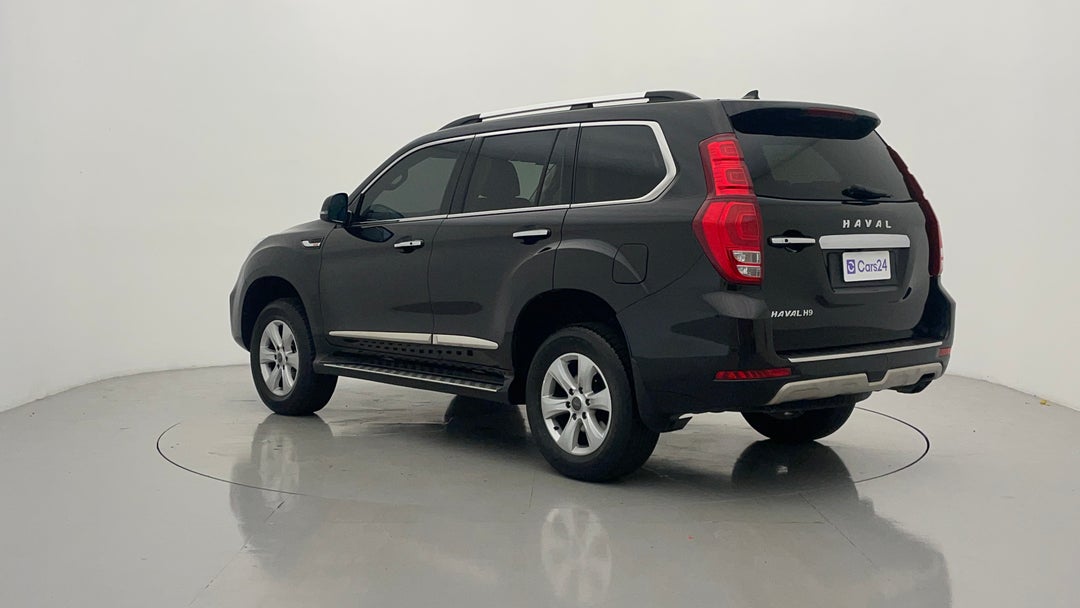 Left Back Diagonal (45- Degree) View