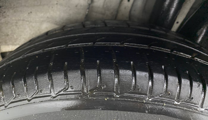 2018 Hyundai Elite i20 ASTA 1.2, Petrol, Manual, 30,264 km, Left Rear Tyre Tread