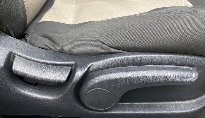 2018 Hyundai Elite i20 ASTA 1.2, Petrol, Manual, 30,264 km, Driver Side Adjustment Panel