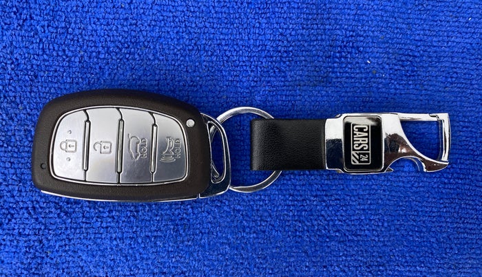 2021 Hyundai NEW I20 ASTA 1.0 GDI TURBO DCT, Petrol, Automatic, 16,978 km, Key Close Up