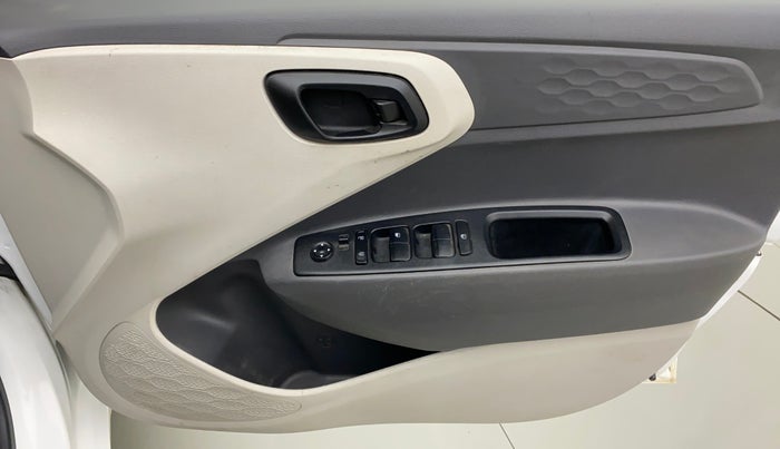2021 Hyundai AURA S 1.2 CNG, CNG, Manual, 47,673 km, Driver Side Door Panels Control