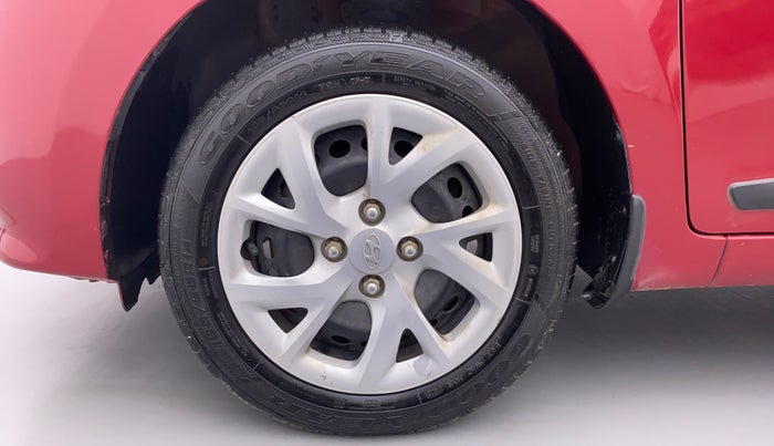 2017 Hyundai Grand i10 SPORTZ O 1.2, Petrol, Manual, 50,336 km, Left Front Wheel