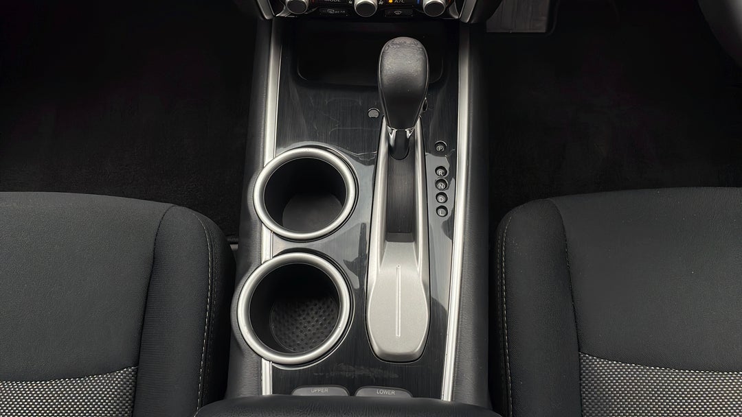 2019 Nissan Pathfinder St (4x2), Automatic, 52549 km, Gear Lever 