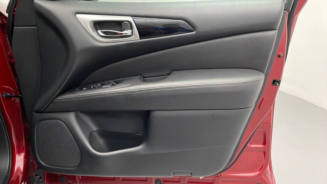 2019 Nissan Pathfinder St (4x2), Automatic, 52549 km, Speaker View