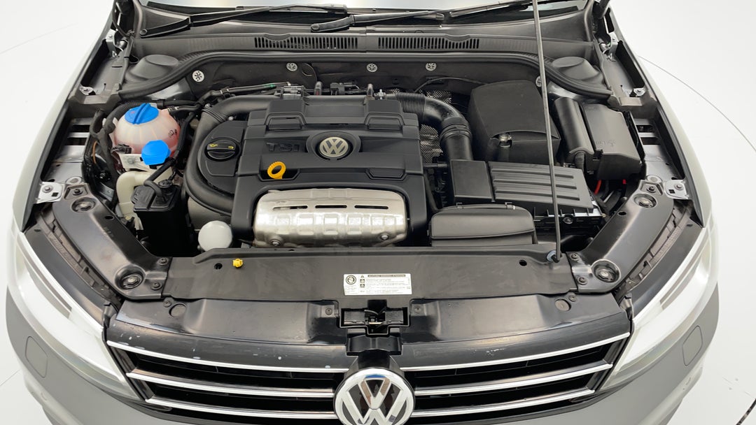 Open Bonet (Engine) View