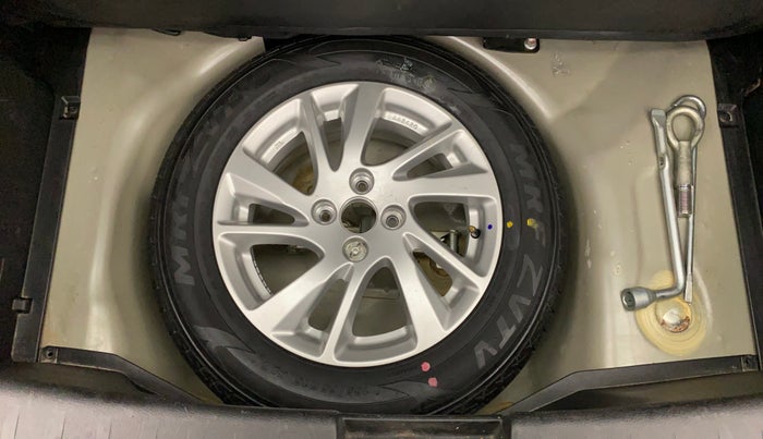 2014 Maruti Swift ZXI, Petrol, Manual, 58,186 km, Spare Tyre