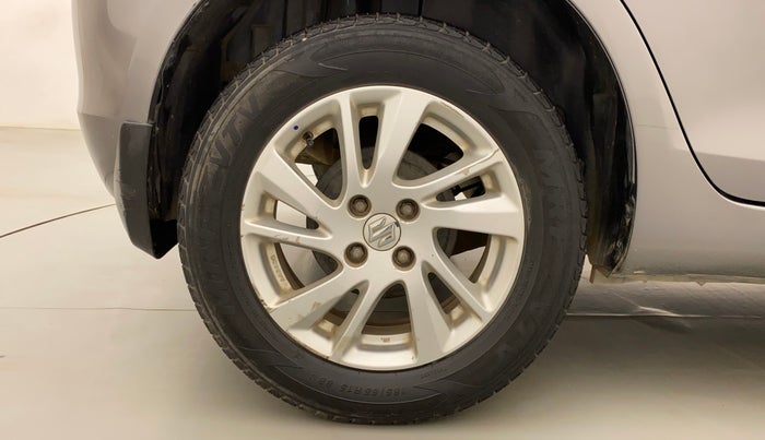 2014 Maruti Swift ZXI, Petrol, Manual, 58,186 km, Right Rear Wheel