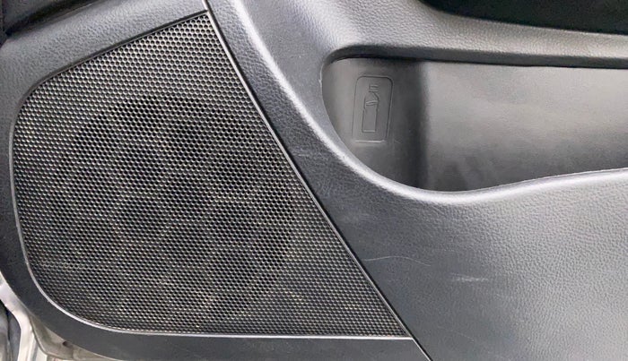2014 Maruti Swift ZXI, Petrol, Manual, 58,186 km, Speaker