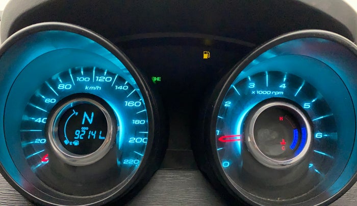 2018 Mahindra XUV500 W5, Diesel, Manual, 92,141 km, Odometer Image