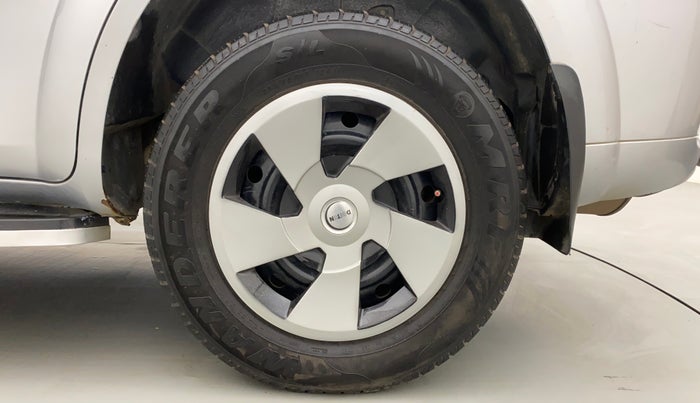 2018 Mahindra XUV500 W5, Diesel, Manual, 92,141 km, Left Rear Wheel