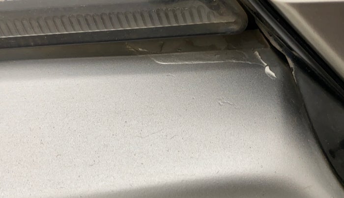 2018 Mahindra XUV500 W5, Diesel, Manual, 92,141 km, Front bumper - Paint has minor damage