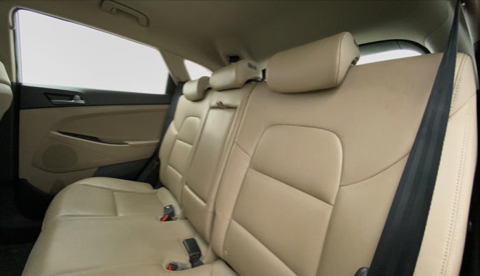 2018 Hyundai Tucson 2WD AT GLS PETROL, Petrol, Automatic, 33,362 km, Right Side Rear Door Cabin