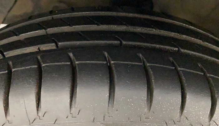 2014 Hyundai Grand i10 ASTA 1.2 KAPPA VTVT, Petrol, Manual, 37,258 km, Left Front Tyre Tread