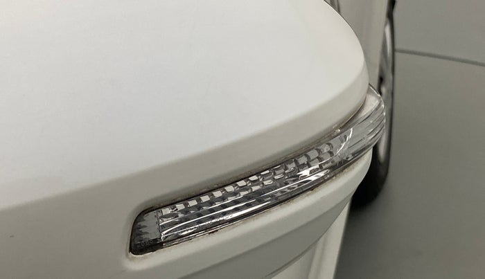 2012 Maruti Swift VXI, Petrol, Manual, 44,300 km, Left rear-view mirror - Indicator light has minor damage