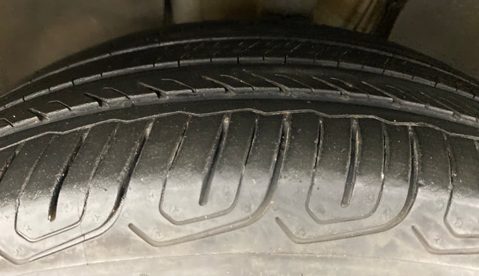 2021 Skoda KUSHAQ STYLE 1.5 TSI MT, Petrol, Manual, 12,710 km, Left Front Tyre Tread