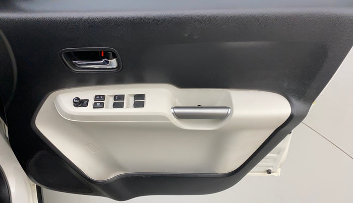 2022 Maruti IGNIS ZETA 1.2, Petrol, Manual, 39,543 km, Driver Side Door Panels Control