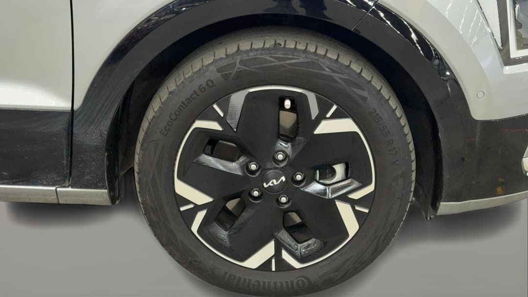 2023 Kia Niro Ev Gt-line Body C Pillar, Automatic, 24304 km, Right Front Wheel