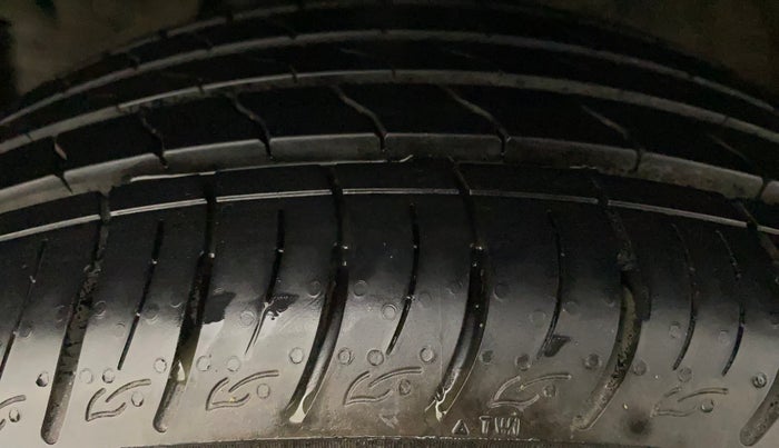 2019 Mahindra XUV300 W8 1.5 DIESEL, Diesel, Manual, 22,533 km, Left Front Tyre Tread
