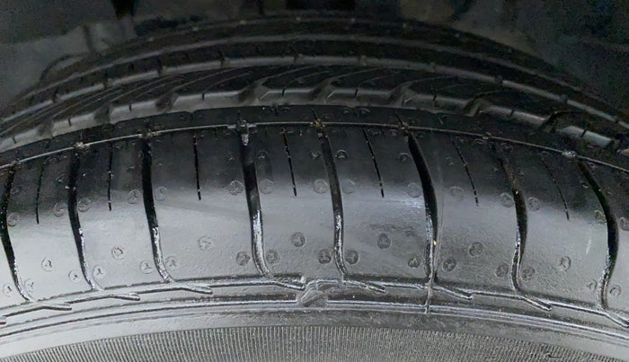 2020 Tata NEXON XE, Petrol, Manual, 18,280 km, Left Front Tyre Tread