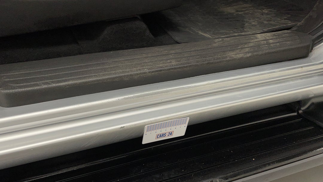 Door Sills Front RHS Scratch