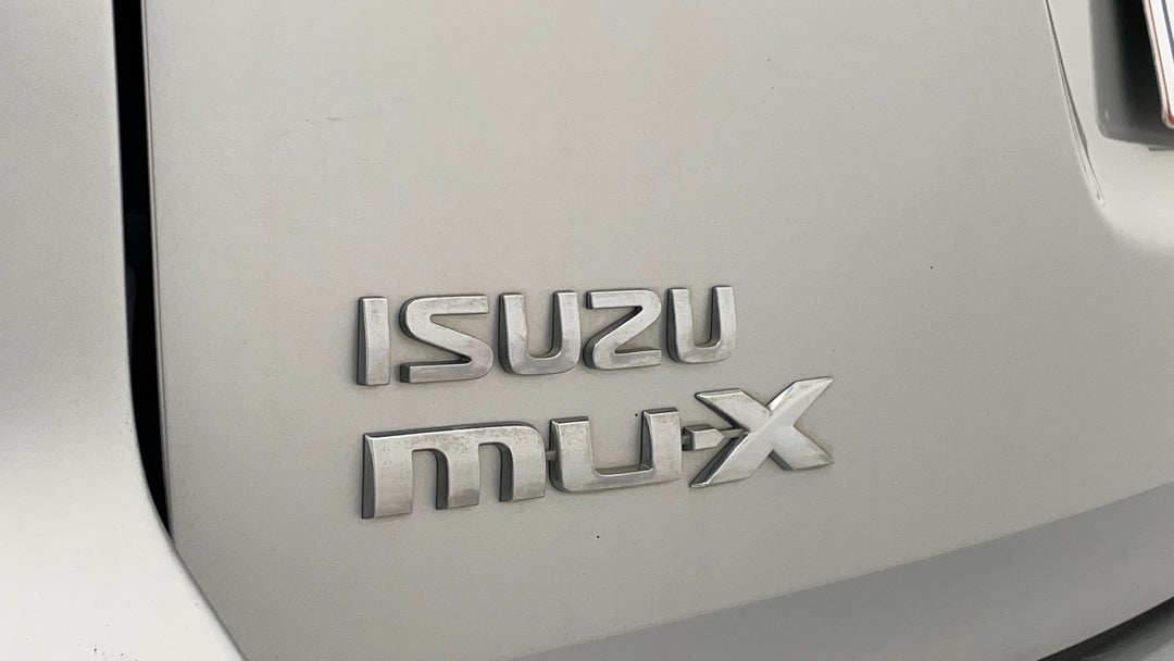 Badge (Boot Left Side)