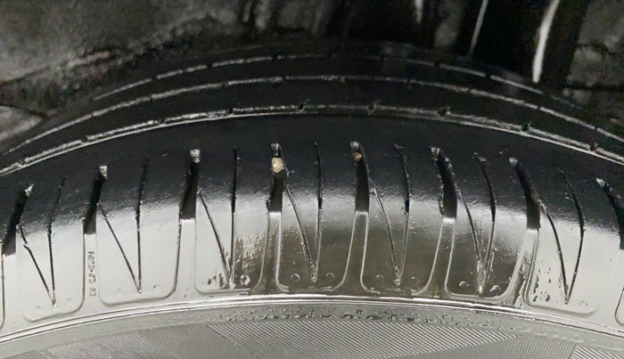 2021 KIA SONET GTX + 1.0 IMT, Petrol, Manual, 33,626 km, Left Rear Tyre Tread