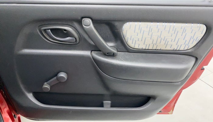 2010 Maruti Wagon R LXI MINOR, Petrol, Manual, 44,596 km, Driver Side Door Panels Control