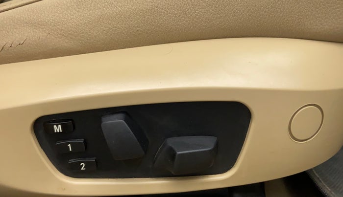 2012 BMW X1 SDRIVE 20D, Diesel, Automatic, 52,029 km, Driver Side Adjustment Panel