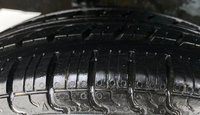 2014 Datsun Go T, Petrol, Manual, 18,316 km, Right Rear Tyre Tread