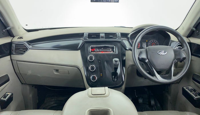 2017 Mahindra Kuv100 K2 6 STR, Petrol, Manual, 51,135 km, Dashboard