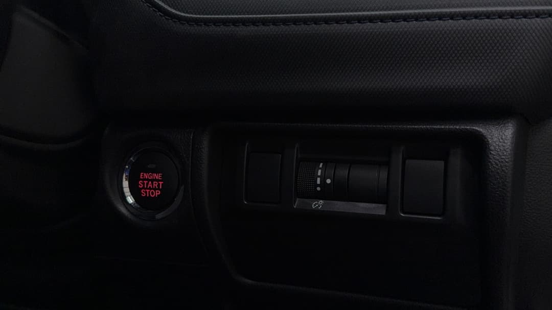 2025 Subaru Forester 2.5i (AWD), Automatic, 33387 km, Utility Switches/Buttons