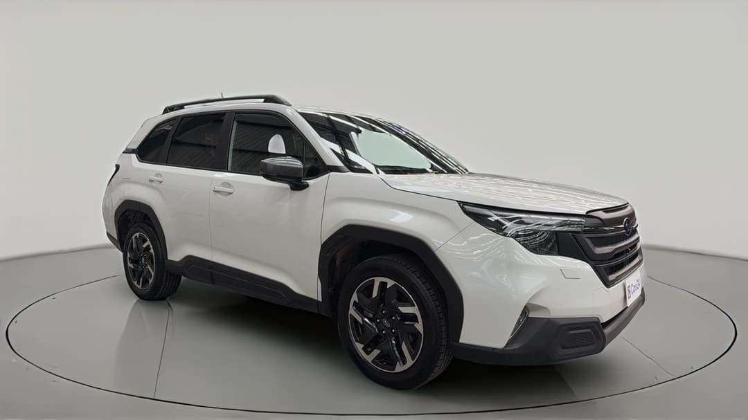 2025 Subaru Forester 2.5i (AWD), Automatic, 33387 km, Right Front Diagonal (45- Degree) View