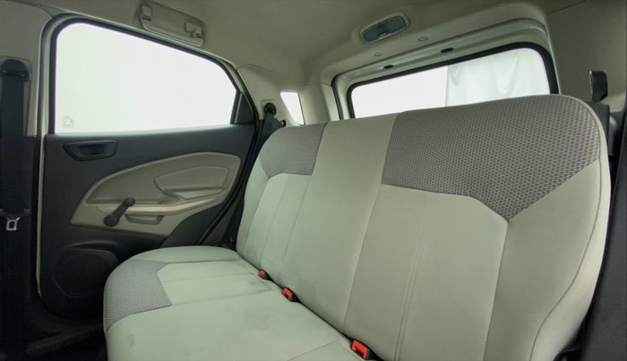 2015 Ford Ecosport 1.5 AMBIENTE TDCI, Diesel, Manual, 60,890 km, Right Side Rear Door Cabin
