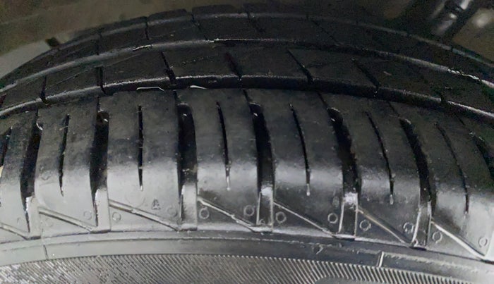 2019 Hyundai GRAND I10 NIOS SPORTZ PETROL, Petrol, Manual, 15,896 km, Left Front Tyre Tread