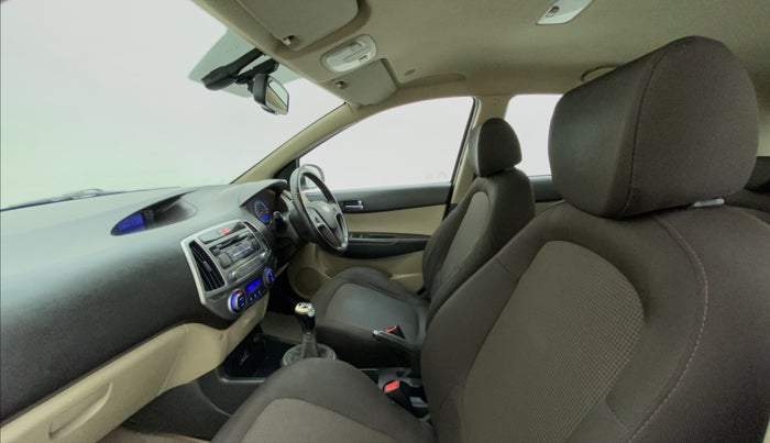 2013 Hyundai i20 SPORTZ 1.4 CRDI, Diesel, Manual, 88,788 km, Right Side Front Door Cabin