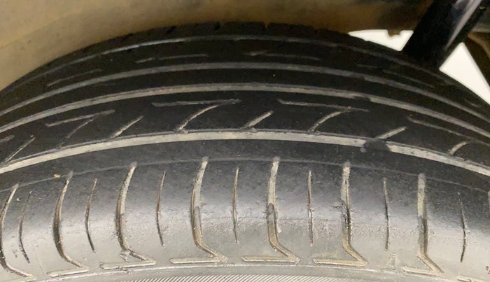 2011 Maruti Wagon R 1.0 VXI, Petrol, Manual, 79,484 km, Left Rear Tyre Tread
