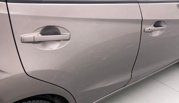 2015 Honda Brio S MT, Petrol, Manual, 37,409 km, Right rear door - Minor scratches