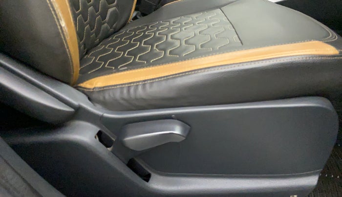 2019 Ford Ecosport TREND + 1.5L PETROL AT, Petrol, Automatic, 35,045 km, Driver Side Adjustment Panel