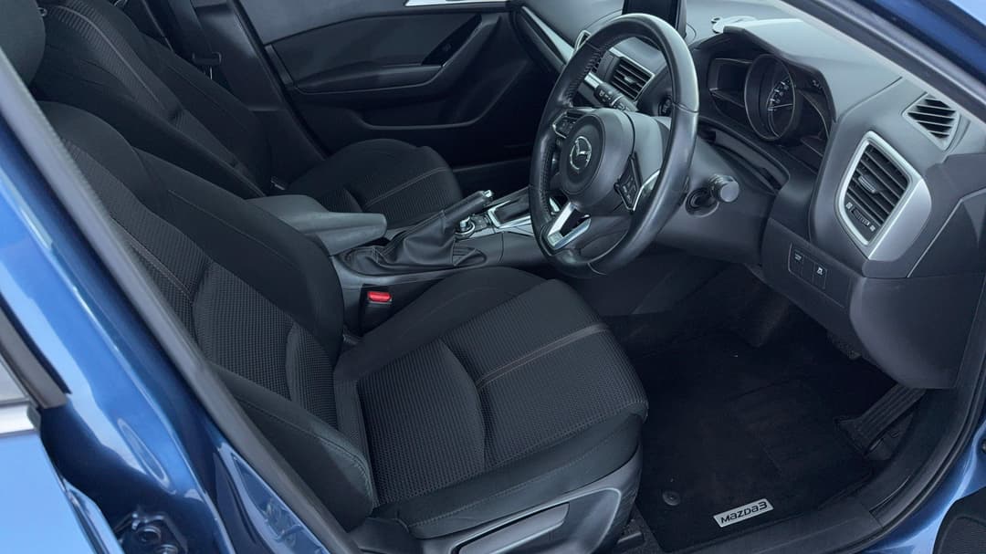2017 Mazda Mazda3 Maxx, Automatic, 41249 km, Right Side Front Door Cabin View