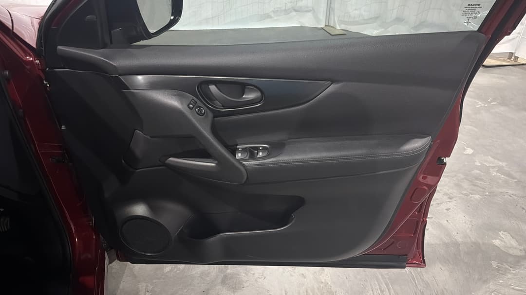 2020 Nissan Qashqai St-l, Automatic, 51274 km, Speaker View