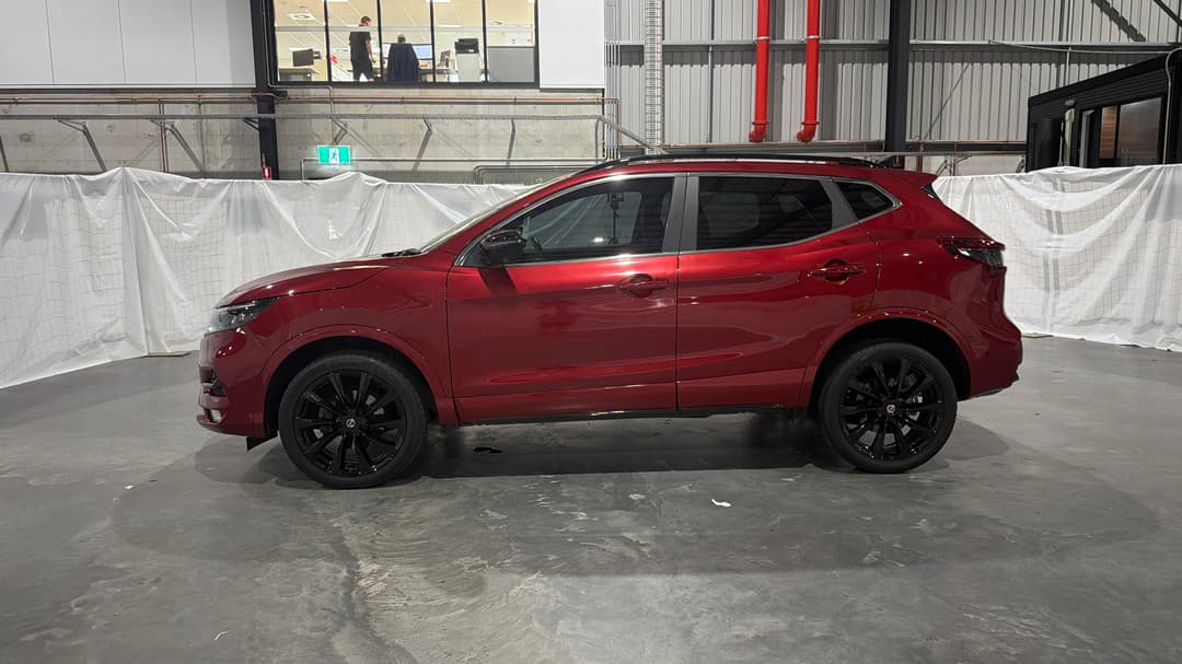 2020 Nissan Qashqai St-l, Automatic, 51274 km, Left Side View