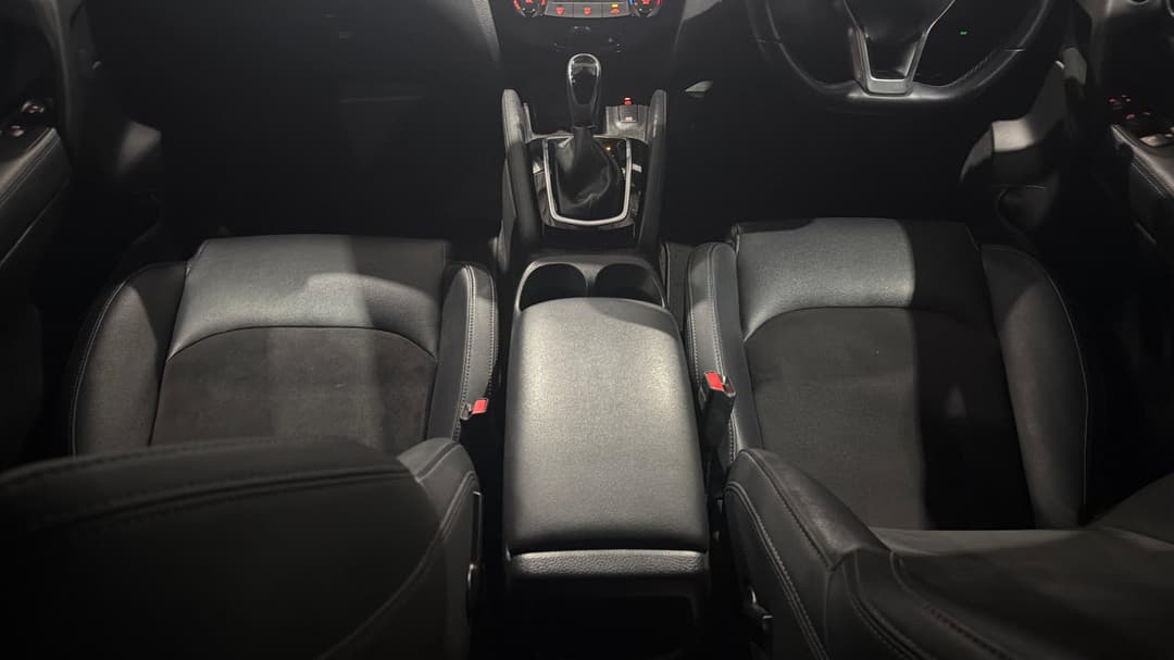 2020 Nissan Qashqai St-l, Automatic, 51274 km, Center Console
