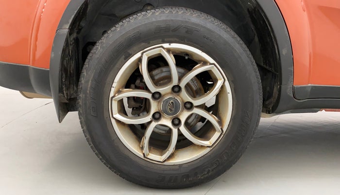 2016 Mahindra XUV500 W6 AT, Diesel, Automatic, 65,314 km, Right Rear Wheel
