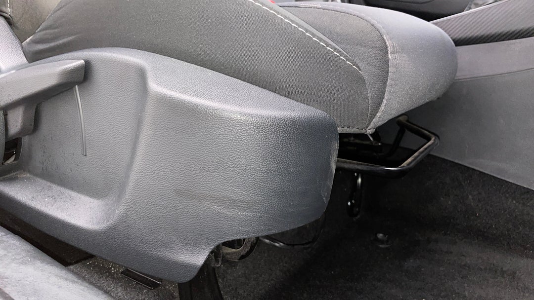 2021 MG Mg3 Auto Core, Automatic, 30324 km, Drivers Side Adjustment Panel