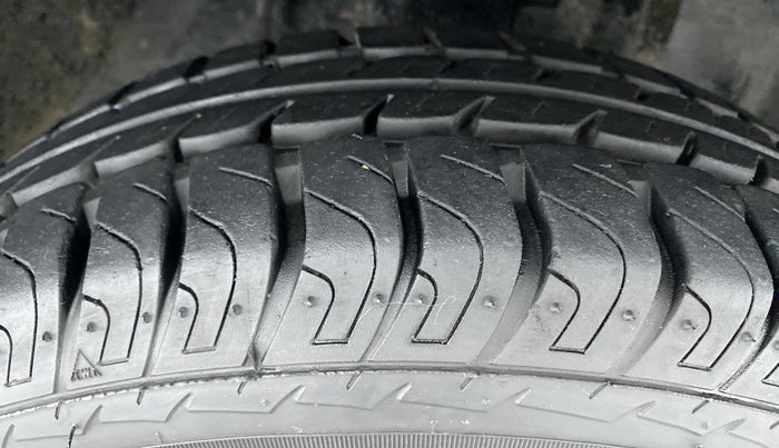 2018 Datsun Go Plus T, Petrol, Manual, 2,480 km, Right Front Tyre Tread