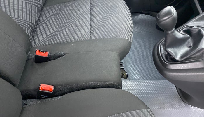 2018 Datsun Go Plus T, Petrol, Manual, 2,480 km, Gear Lever