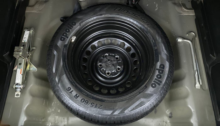 2019 Maruti Vitara Brezza ZDI, Diesel, Manual, 47,963 km, Spare Tyre